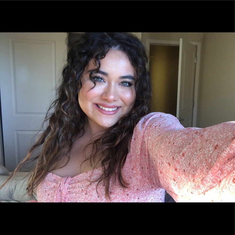 Meet your posher, Megan from IG’s @tuesday.thrifts